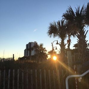 Meet your Posher, Nae